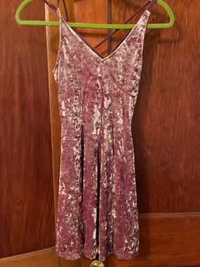 American Eagle Outfitters Crushed Velvet Mini Dress in Mauve Pink
